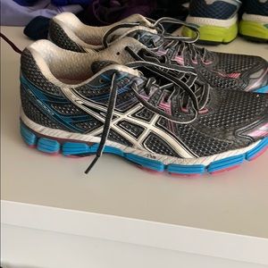 ASIC running shoe